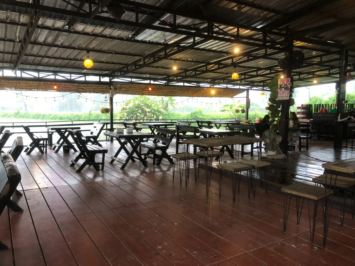 รูป ร้านอาหารย่านแม่โจ้บรรยากาศกลางบึงน้ำ - รูปที่ 5/11