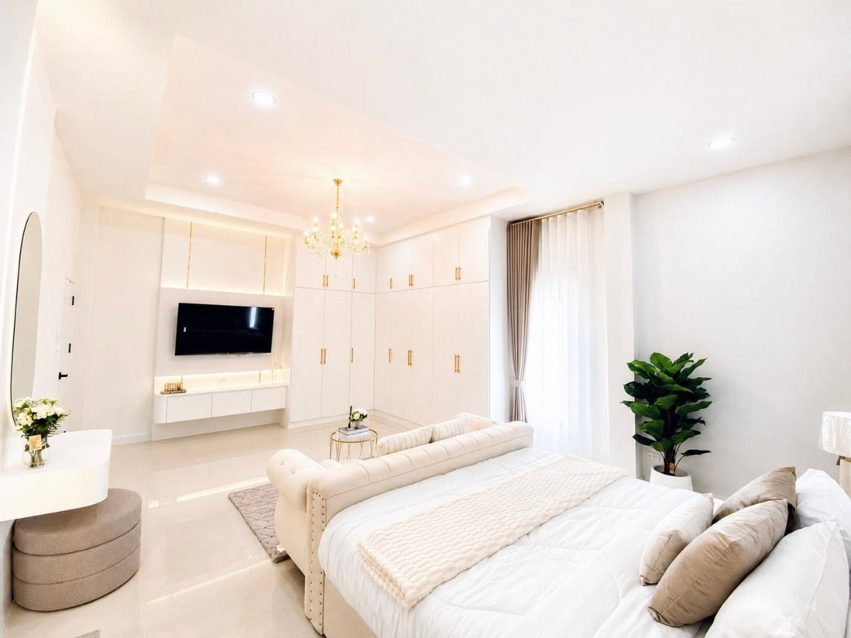 รูป ขายบ้านวิลล่าพร้อมสระว่ายน้ำส่วนตัวหลังใหม่เอี่ยมในพัทยา ทำเล ซอยเขาน้อย เนินพลับหวาน - รูปที่ 6/35
