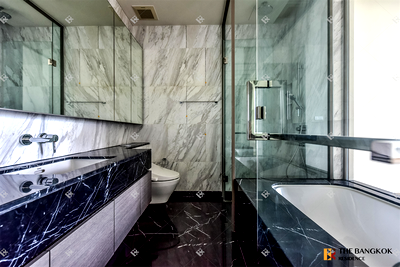 Condos for sale : Saladaeng One Hurry to book!! Unexpected value near MRT Lumpini Station