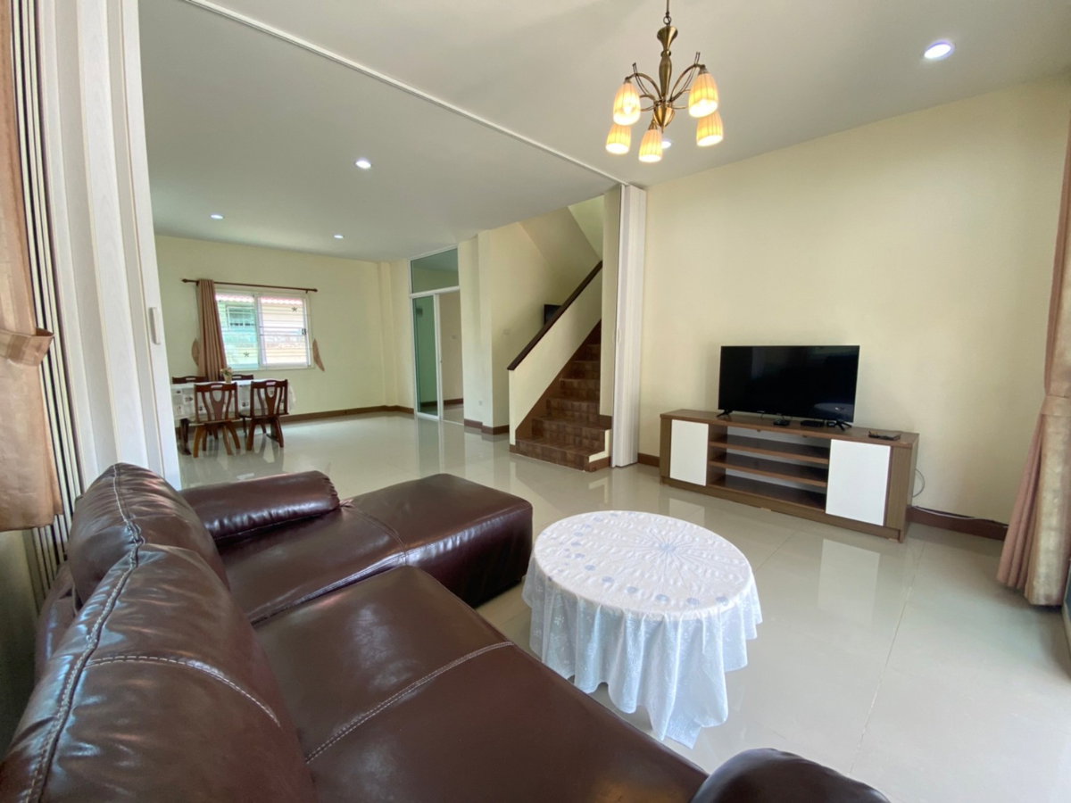 รูป  บ้านเดี่ยวสองชั้น  ในโครงการทำเลย่านเศรษฐกิจ #สันทรายราคาเพียง  3.5 ล้านบาท  #C4MG100537 - รูปที่ 3/20