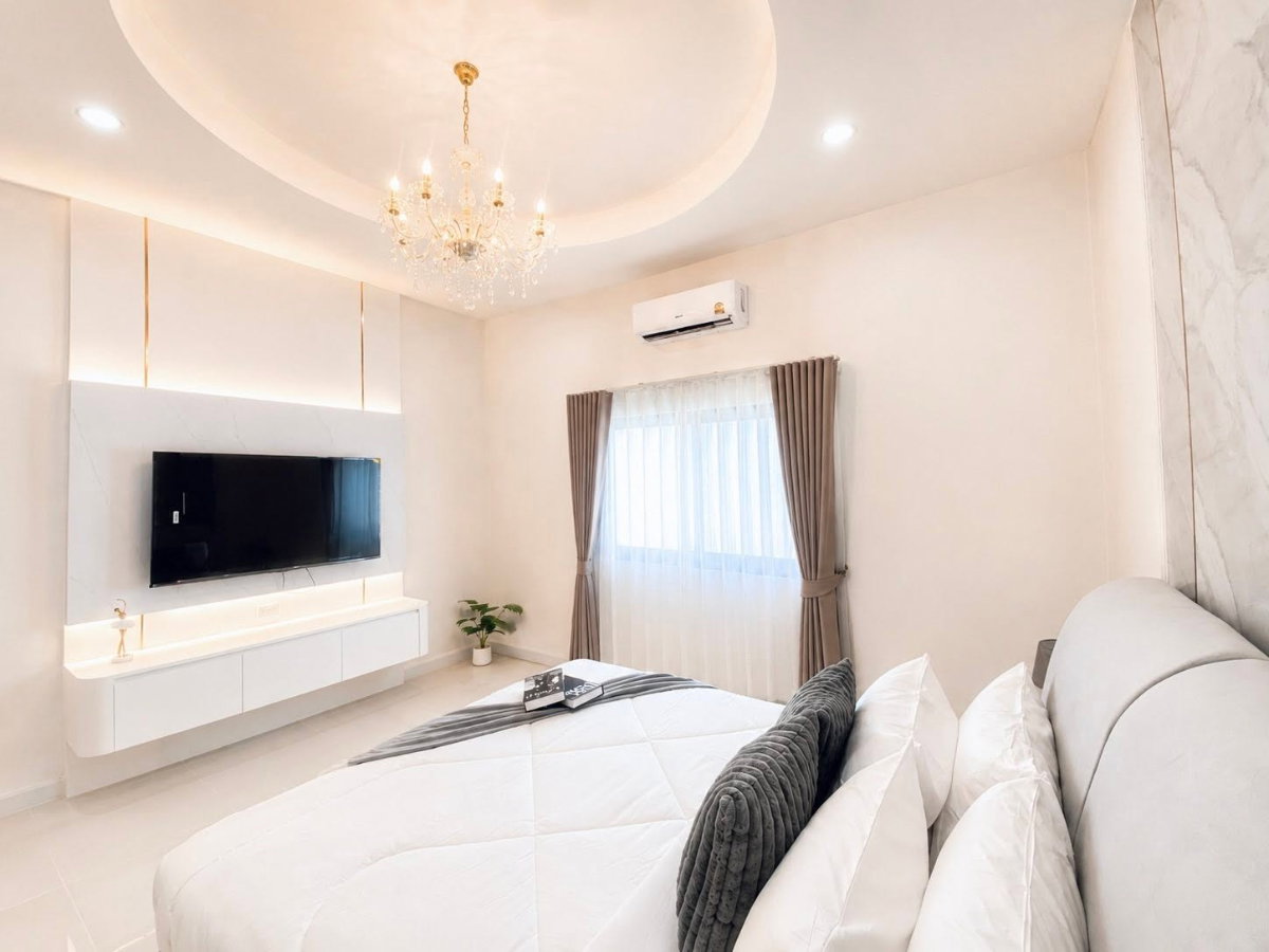 รูป ขายบ้านวิลล่าพร้อมสระว่ายน้ำส่วนตัวหลังใหม่เอี่ยมในพัทยา ทำเล ซอยเขาน้อย เนินพลับหวาน - รูปที่ 16/35