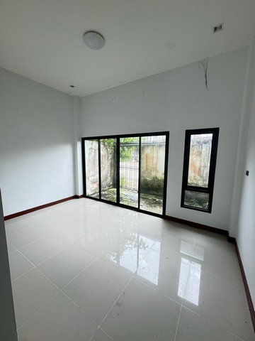 picture FOR SALE TOWNHOUSE PROPERTY 2880000 BAHT. - 3/8