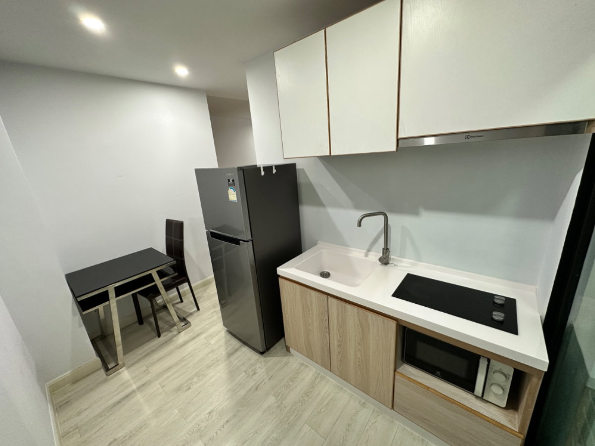รูป 🌿✨ V Condo Salaya 🏡 ห้องริม ชั้น 8 (ชั้นสูงสุด) ☀️ โปร่ง โล่ง เป็นส่วนตัว 🌃 วิวดี 🪴🧺 เจ้าของห้องดูแลเองค่ะ 📸 IG: @Vcondorental - รูปที่ 4/11