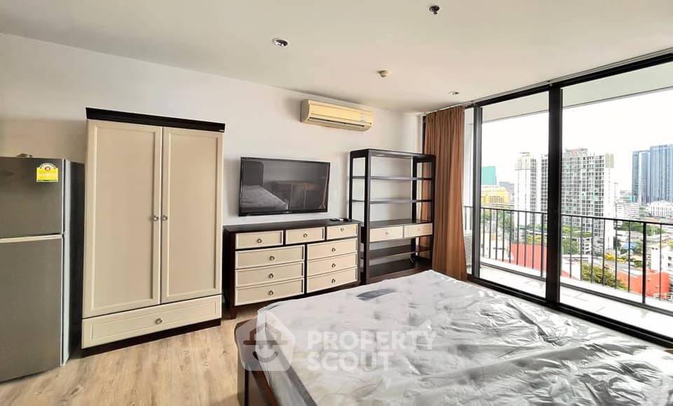 picture Studio Condo at The Issara Ladprao near MRT Lat Phrao (ID 517564) - 3/12