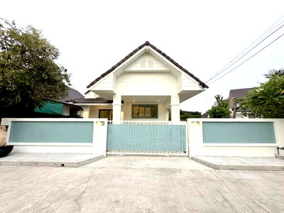Houses for sale Wat Sidon Chaipatung Ngam (Mea Getnoi) :  Newly renovated single-storey detached house. House outside the project #Sansai Luang, price only 2.09 million baht 