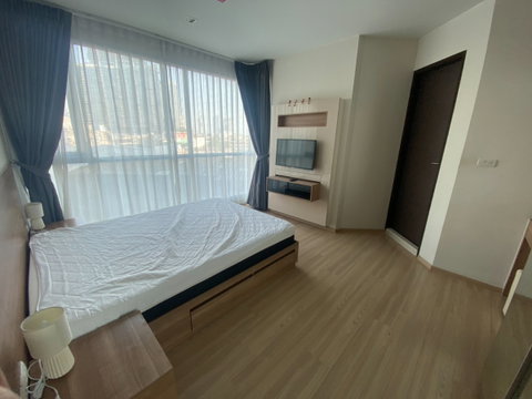 P-52677 (Condo for Rent Near BTS Surasak) Rhythm Sathorn, 1Bedroom 1Bathroom, 3rd Floor City View Line: @easythaihome 085-592-2897
