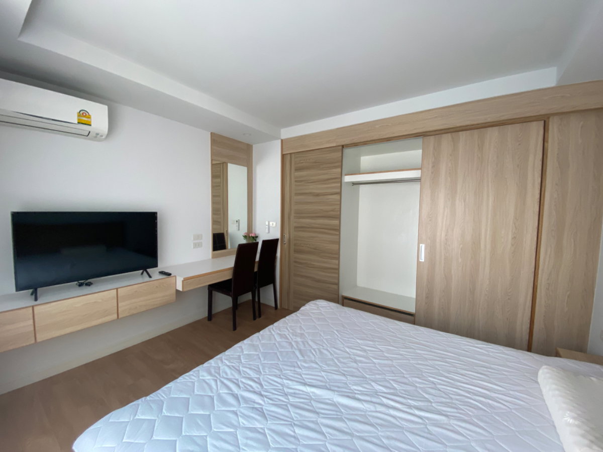 picture Vcondo Salaya (owner post) 🪴🧺 corner room + 50" Smart TV 📺 Ig: Vcondorental (Happy to help w/ student VISA docs) - 2/8
