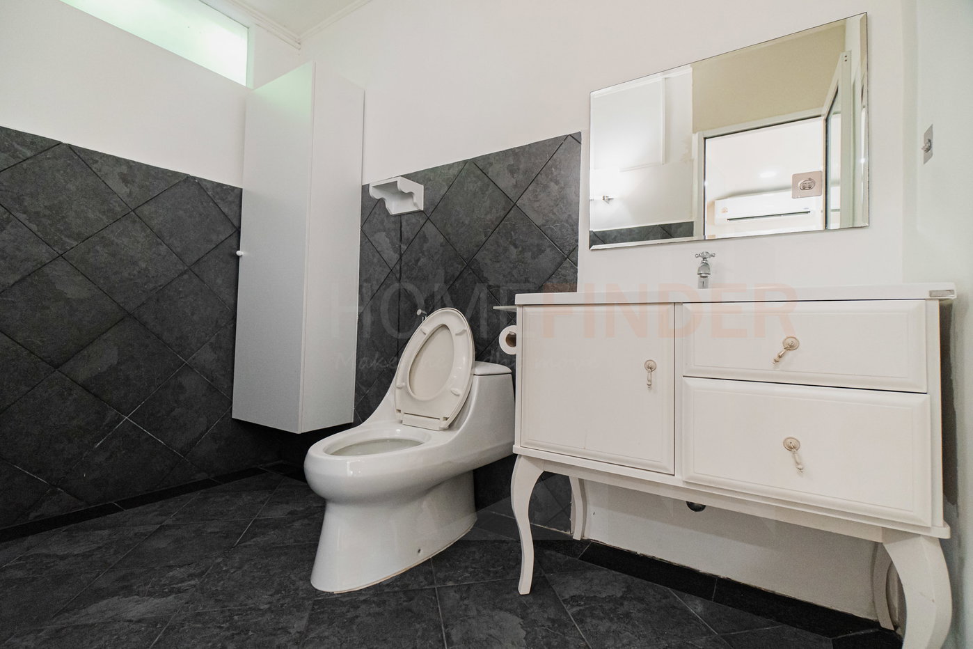 รูป House Sukhumvit 16 2 bedrooms, for rent - รูปที่ 43/44