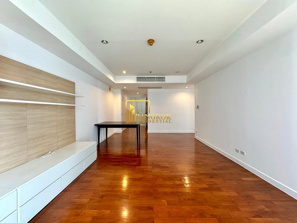 picture Baan Siri 24 | Charming 2 Bed Condo in Phrom Phong Area - BR19442CD - 3/33