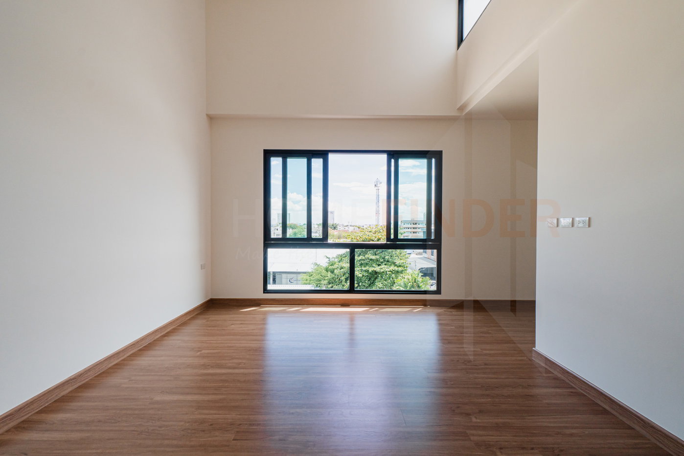 รูป The Park Lane 15 Sukhumvit–Bearing 3 bedrooms, for sale - รูปที่ 10/33