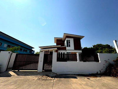 บ้านเดี่ยว นิคมมหาราชนคร : J71558 ขายบ้านเดี่ยว บางหญ้าแพรก อำเภอเมืองสมุทรสาคร สมุทรสาคร