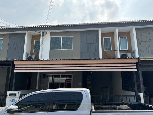 picture FOR SALE  TOWNHOUSE PROPERTY  1890000 BAHT. - 1/8