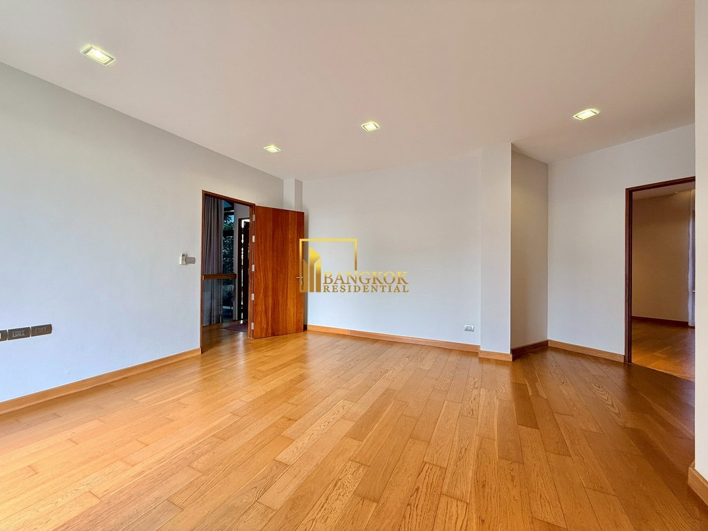 รูป Very Spacious 4 Bedroom Pool Villas Luxury House For Sale - BR28126SH - รูปที่ 21/62