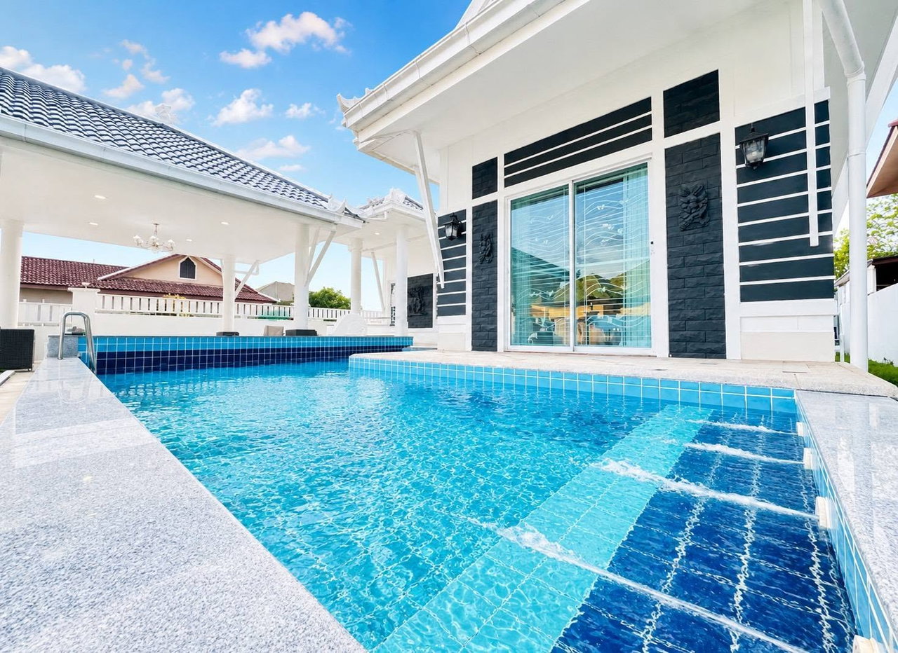รูป Pool Villa for Rent Nong Prue East Pattaya Fully Furnished - รูปที่ 1/12