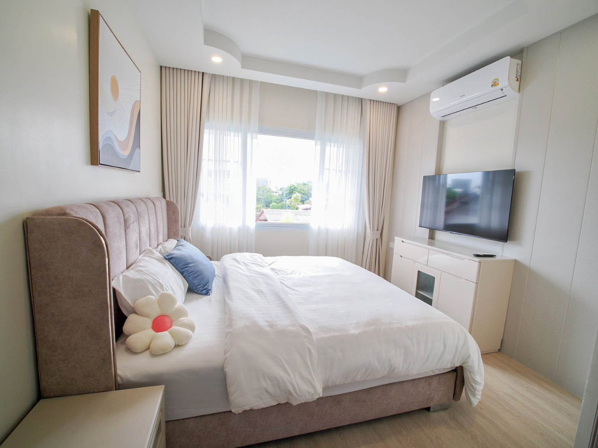 picture Two-Storey Private Pool Villa for Rent Near International School - 12/23