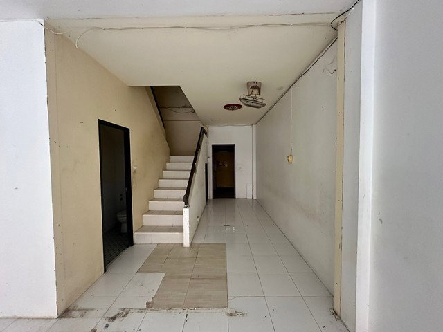 picture FOR SALE  COMMERCIAL BUILDING PROPERTY  4125000 BAHT. - 6/8