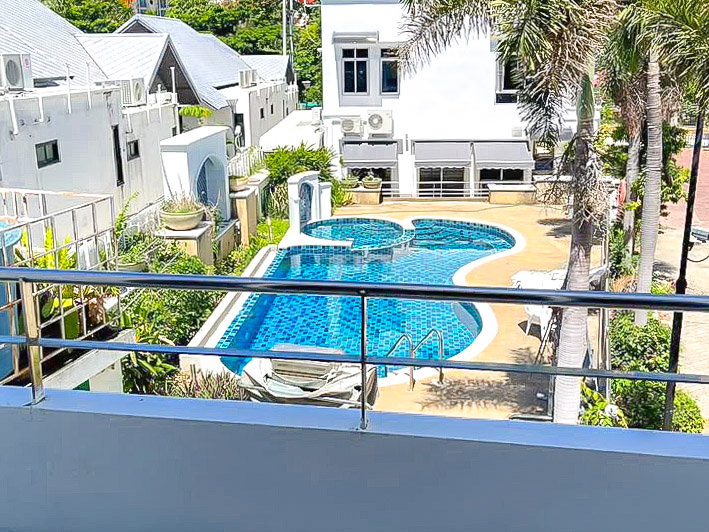 รูป 3 Storey Townhouse for Sale Wongamat North Pattaya - รูปที่ 9/11