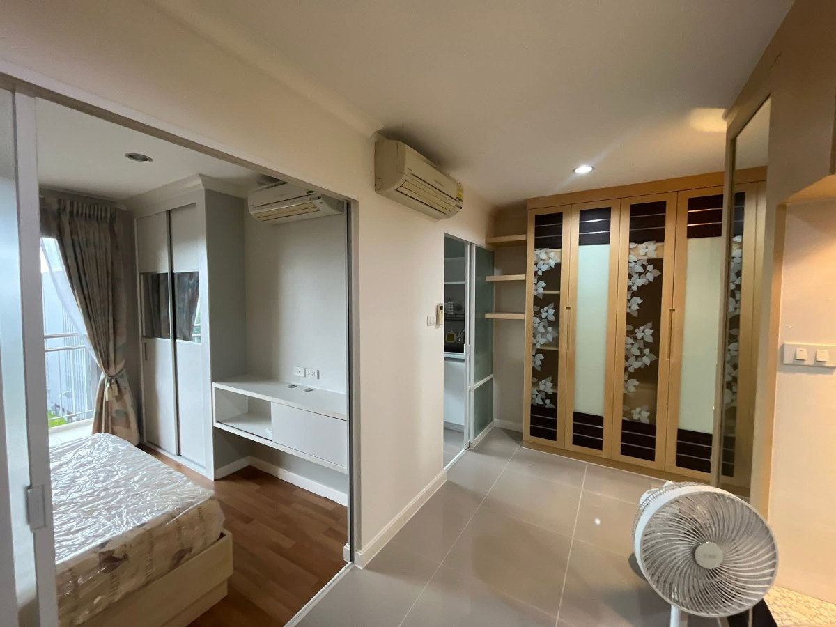 picture Lumpini Place Rama 9 - Ratchada | Spacious 37 SQ.M. Built-in Unit | THB 15,000/Month - 12/19