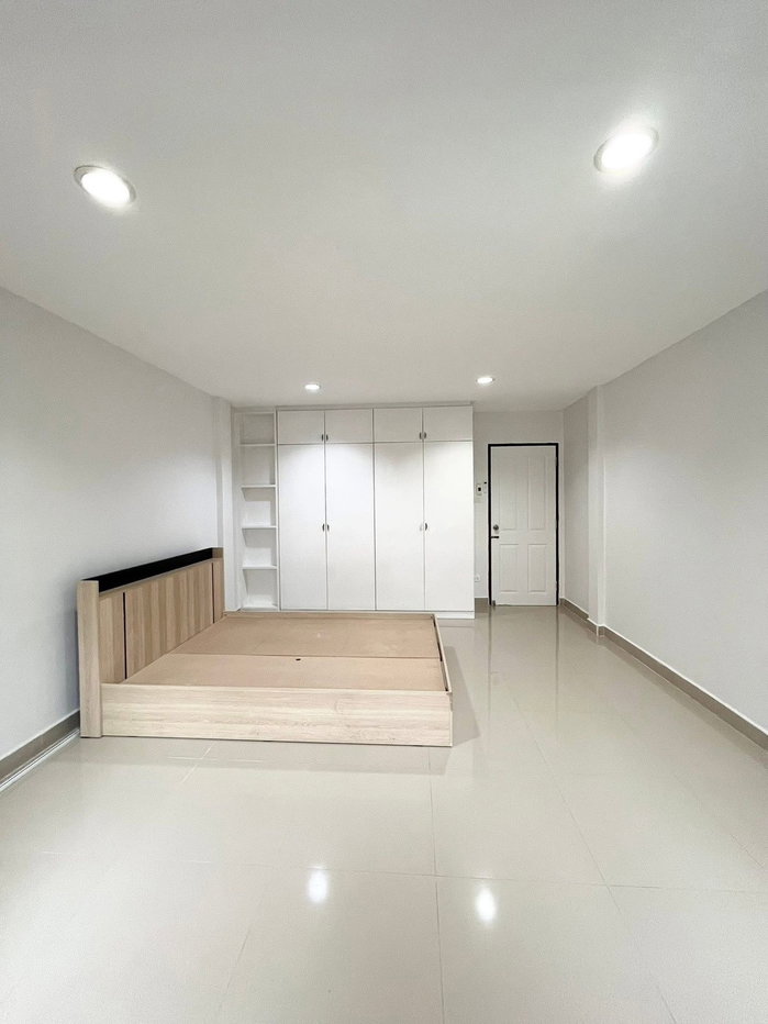 รูป 🏡 ปล่อยเช่าทาวน์โฮม 3 ชั้น รามอินทรา 34 แยก 10 4 ห้องนอน 3 ห้องน้ำ บ้านเดี่ยวอิสระ ไม่อยู่ในโครงการหมู่บ้าน เข้า-ออกสะดวก  - รูปที่ 3/20