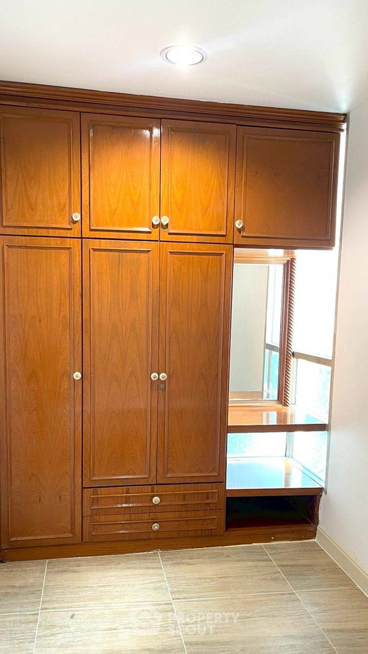 picture 2-BR Condo at Baan Pathumwan Condominium near BTS Ratchathewi (ID 372511) - 13/17