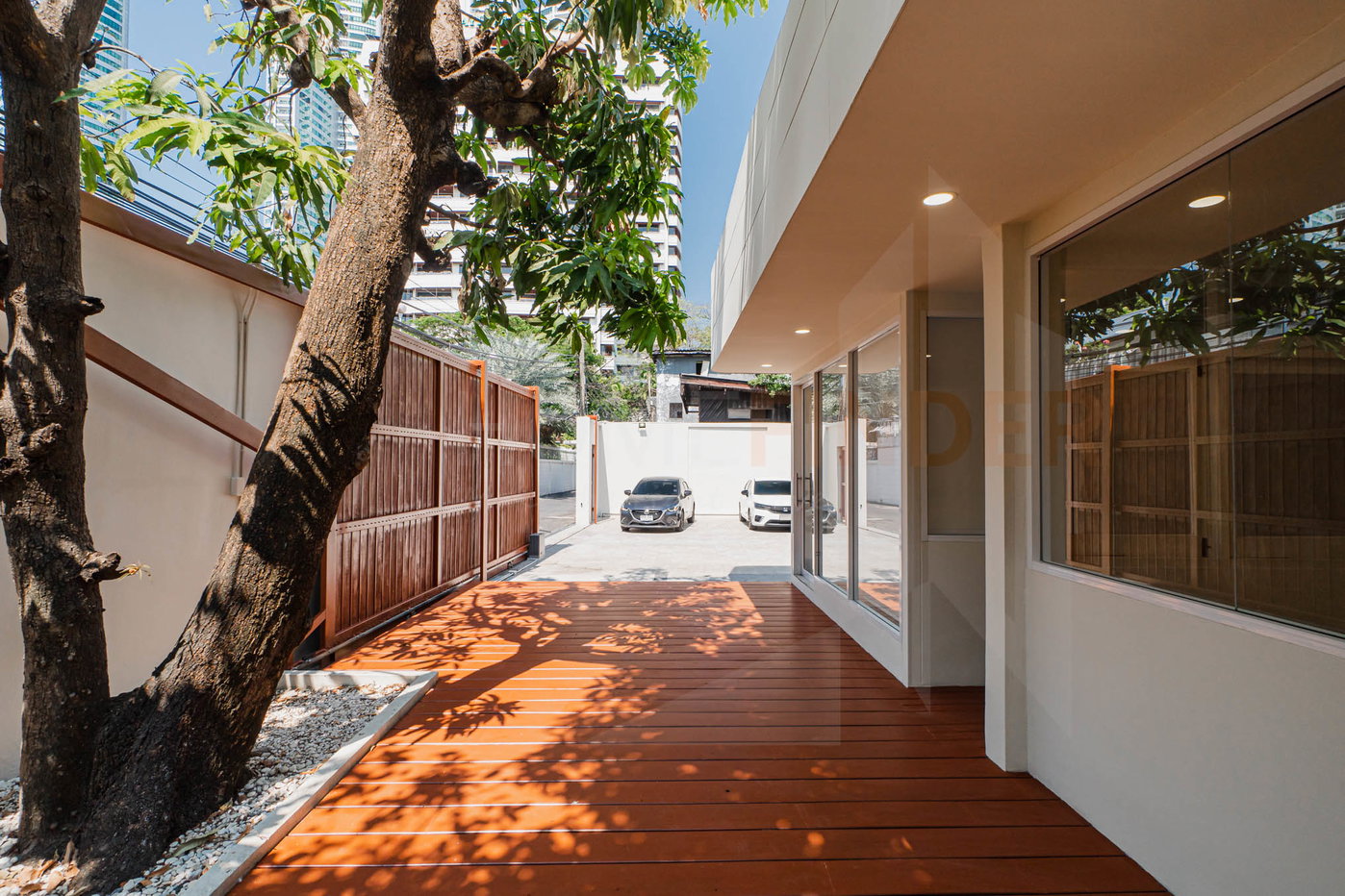 รูป House Sukhumvit 16 2 bedrooms, for rent - รูปที่ 8/44