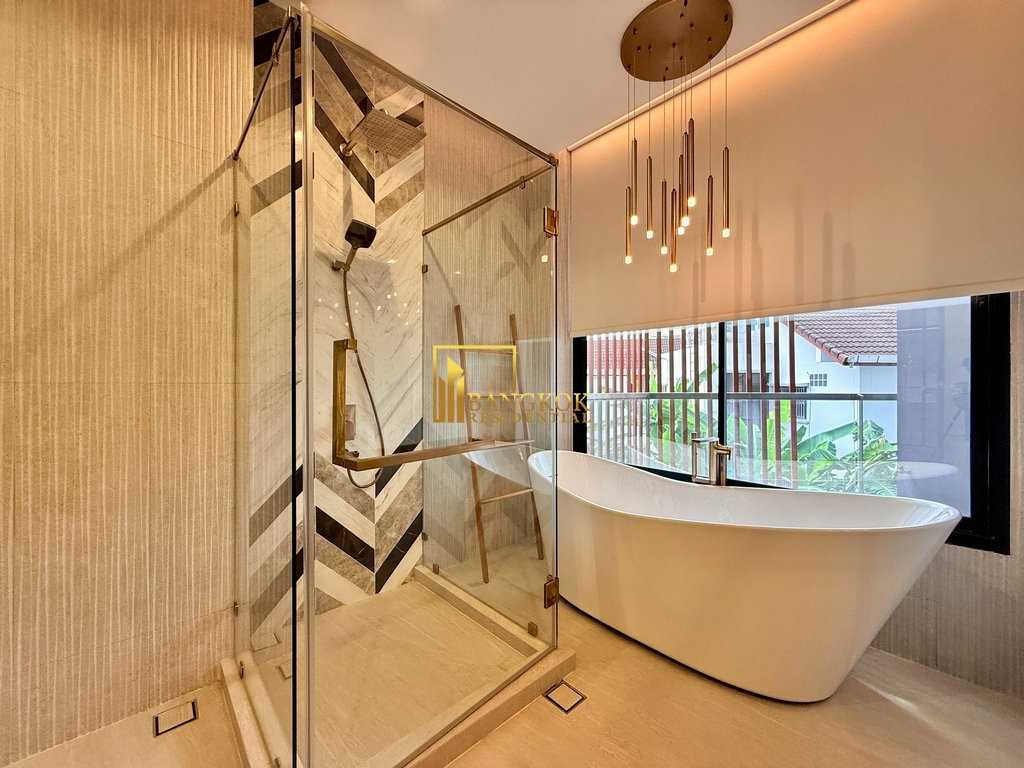 รูป Very Spacious 4 Bedroom Pool Villas Luxury House For Sale - BR28126SH - รูปที่ 28/62
