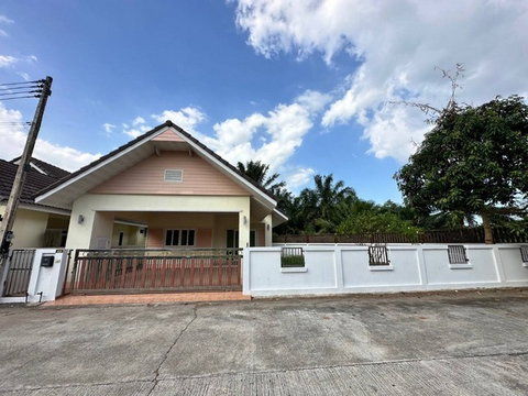 J72045 ขายบ้านเดี่ยว สุขสมบูรณ์ วัดประดู่ อำเภอเมืองสุราษฎร์ธานี สุราษฎร์ธานี