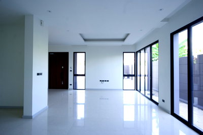 Houses for sale Bangkok : For Sale Single House Lat Phrao 101 near BTS and main road