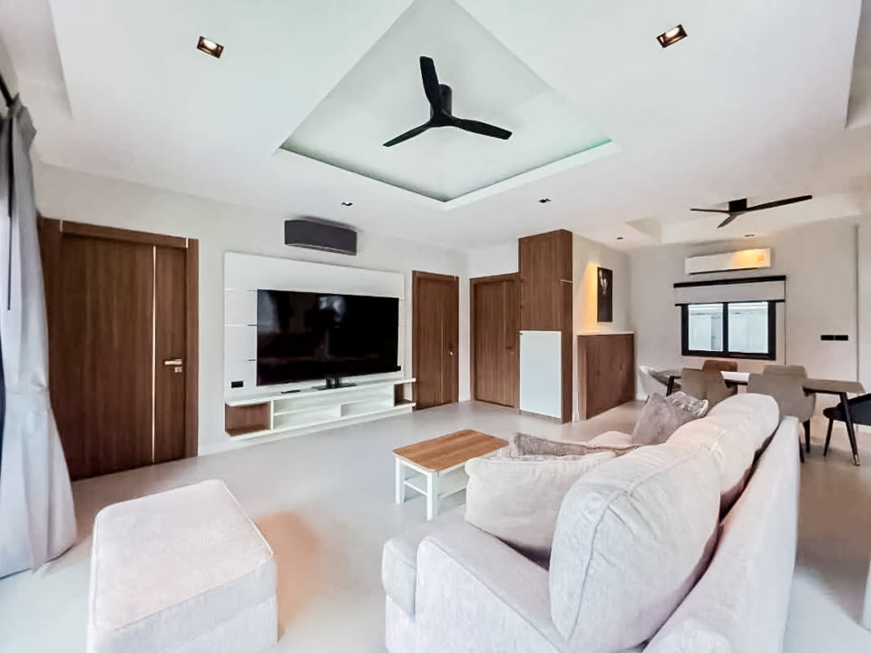 รูป Luxury Pool Villa for Sale Huay Yai East Pattaya - รูปที่ 2/22