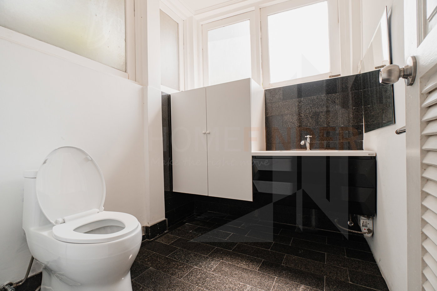 รูป House Sukhumvit 16 2 bedrooms, for rent - รูปที่ 36/44