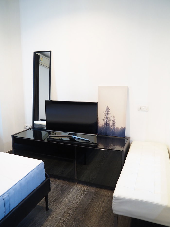 picture Ready to move 2 bed 2 bath condo for rent Rende Sukhumvit 23 - 6/24
