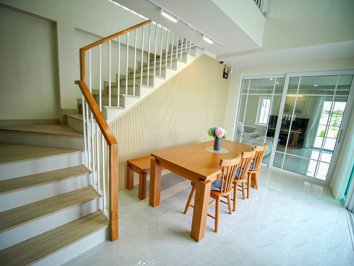 picture Two-Storey Private Pool Villa for Rent Near International School - 8/23