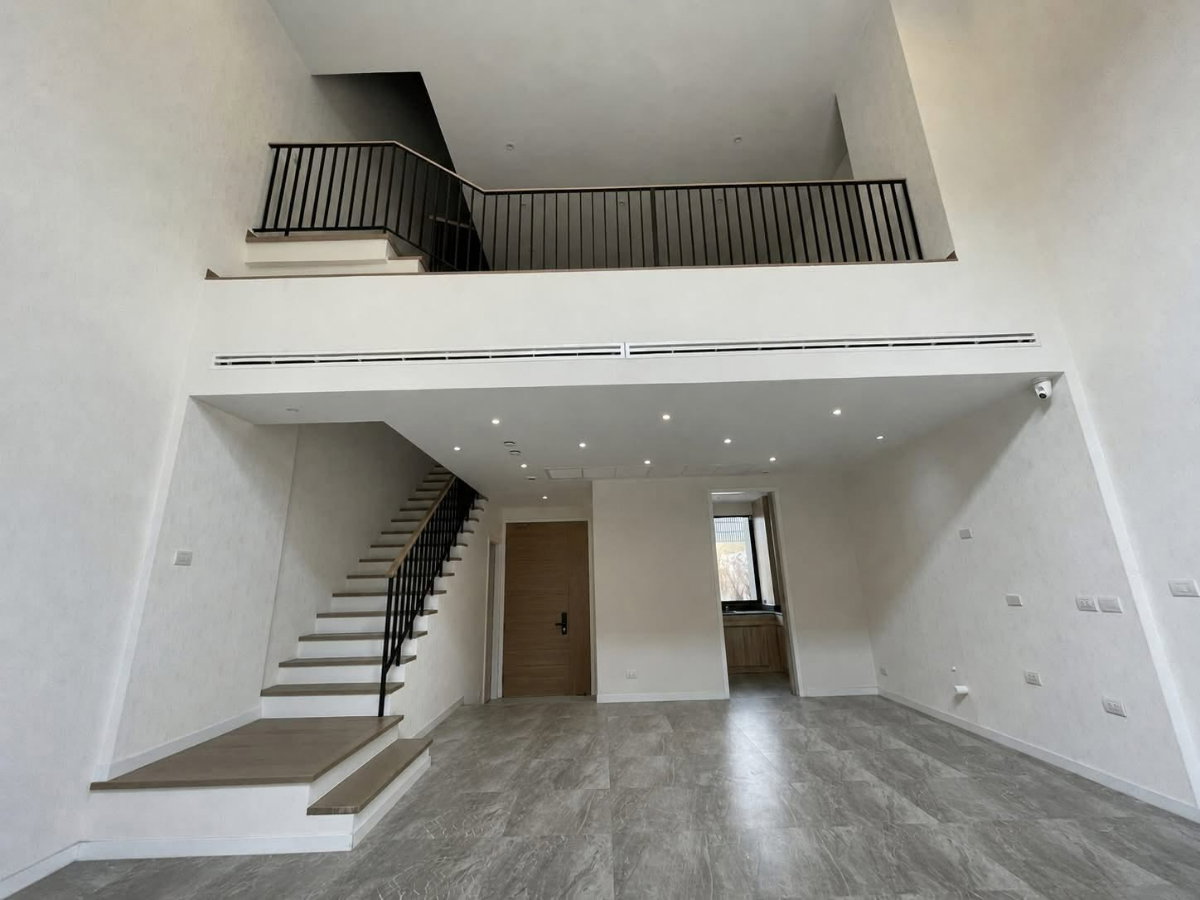 รูป HR3539ให้เช่า Luxury Townhome AIRES รัชดา-ลาดพร้าว | 3.5 ชั้น 280 ตร.ม. ทำเลทองใกล้ MRT รัชดาภิเษก 750 ม. อยู่อาศัย หรือ Home Office - รูปที่ 6/9