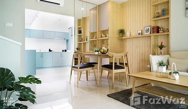 รูป ขายทาวน์โฮม 3 ชั้น หน้ากว้าง 5.7 ม. เฟอร์+ บิวท์ครบพร้อมอยู่ 5629050 - รูปที่ 3/10
