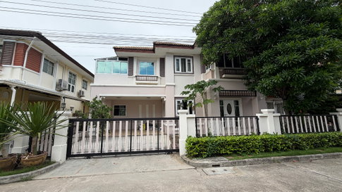 House for rent near MEGA Bangna Wongwaen