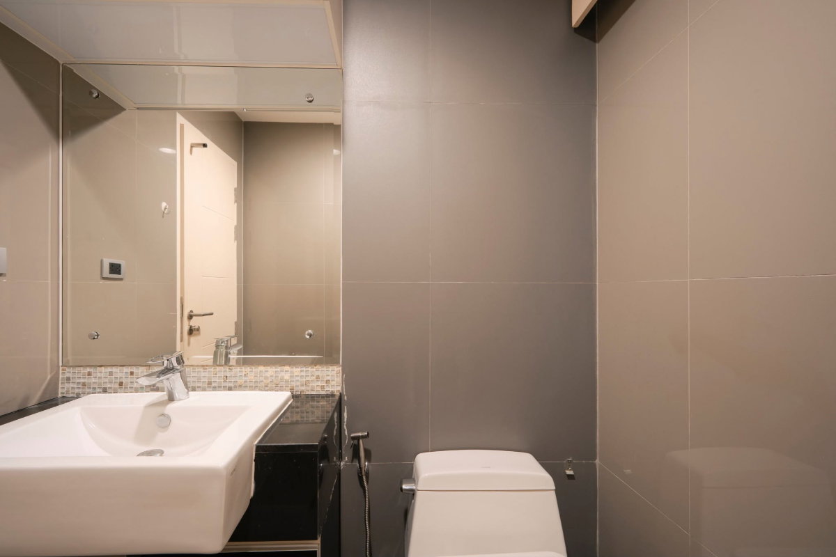 รูป RS6579 ให้เช่า คอนโด The Crest Sukhumvit 34 ใกล้ BTS ทองหล่อ เพียง 230 เมตร - รูปที่ 8/9