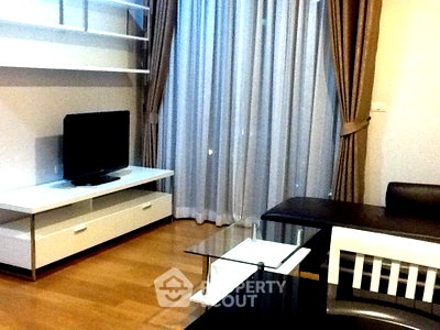 Condos for rent : 1-BR Condo At Hive Taksin, 100m To BTS Wongwian Yai 📍 (ID 510743)