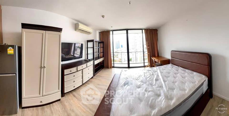 picture Studio Condo at The Issara Ladprao near MRT Lat Phrao (ID 517564) - 9/12