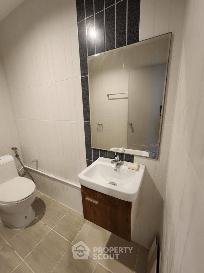 picture 3-BR Townhouse in Khlong Thanon (ID 3012116) - 13/20