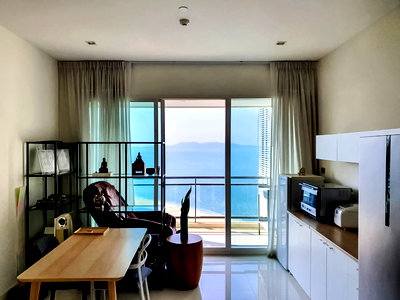 Condos for sale : Reflection Jomtien Beach 1 Bedroom Condo for Sale Pattaya