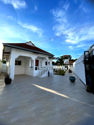 บ้านเดี่ยว ชลบุรี : ขายบ้านเดี่ยวเนื้อที่ 166 ตร.ว. พัทยา (หนองไม้แก่น 10/1) 