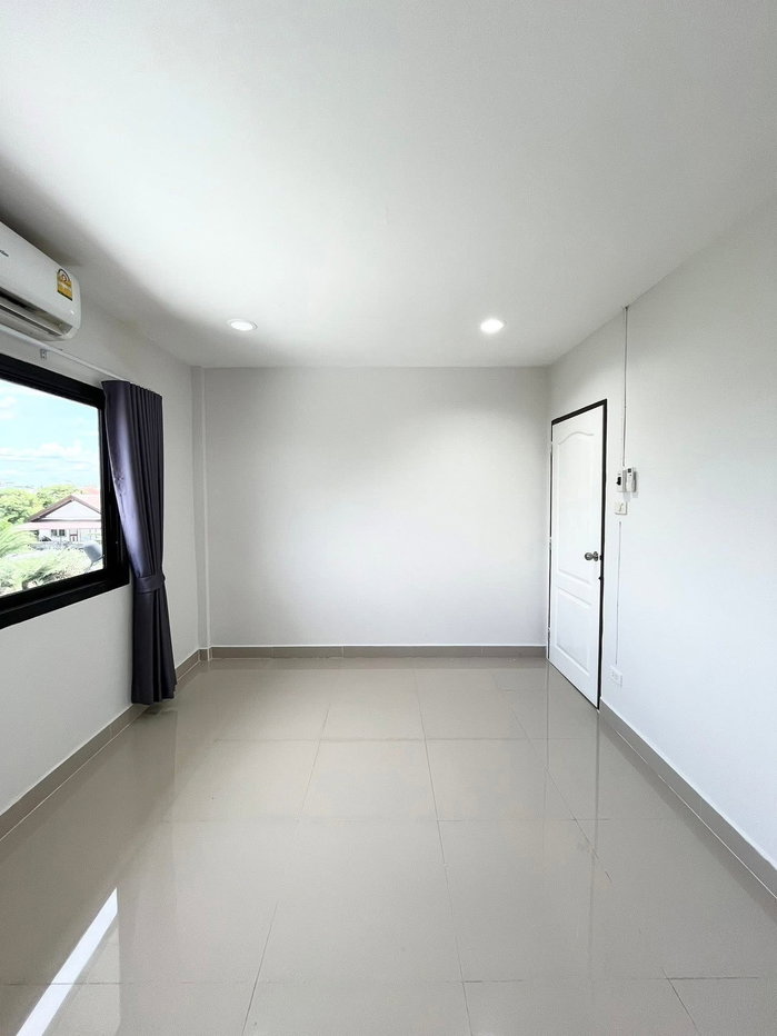รูป 🏡 ปล่อยเช่าทาวน์โฮม 3 ชั้น รามอินทรา 34 แยก 10 4 ห้องนอน 3 ห้องน้ำ บ้านเดี่ยวอิสระ ไม่อยู่ในโครงการหมู่บ้าน เข้า-ออกสะดวก  - รูปที่ 17/20