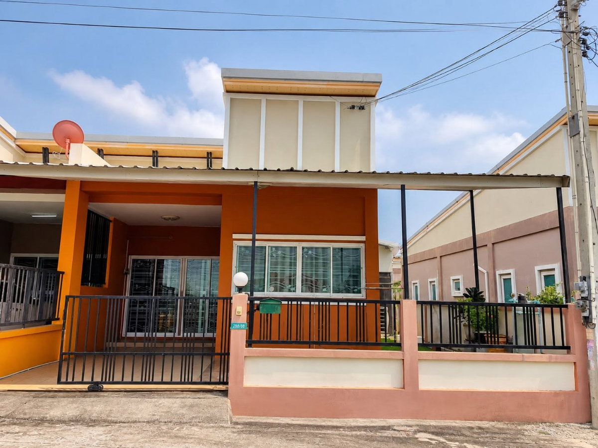 รูป ให้เช่าทาวน์โฮม ใกล้โรบินสัน บ่อวิน ศรีราชา - รูปที่ 1/14