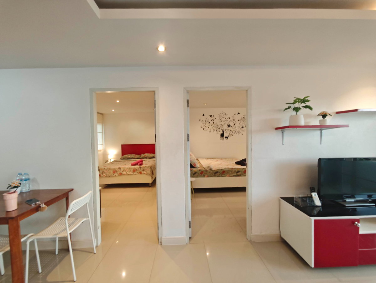 รูป ✈️ Live Big in Phuket Town – Cat-Friendly 2BR Corner Unit! 🐾 - รูปที่ 2/18