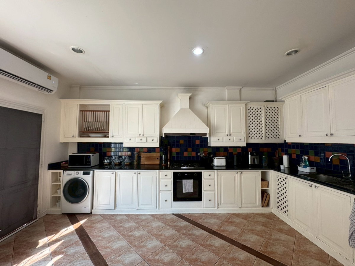 รูป 📣 Fantasia Villa 2 สุขุมวิท 107 ทาวน์โฮมหรูสไตล์ยุโรป ใกล้ BTS แบริ่ง เพียง 400 เมตร ✨  💰 ค่าเช่า 65,000 บาท/เดือน  🏡  - รูปที่ 17/20