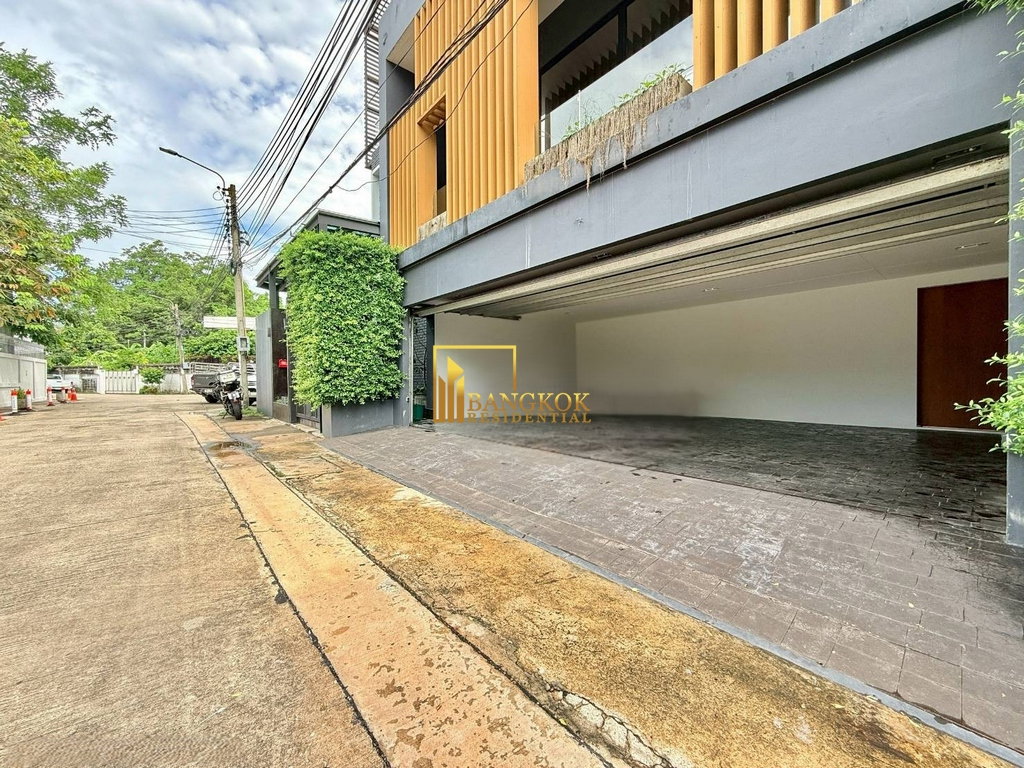 รูป Very Spacious 4 Bedroom Pool Villas Luxury House For Sale - BR28126SH - รูปที่ 61/62