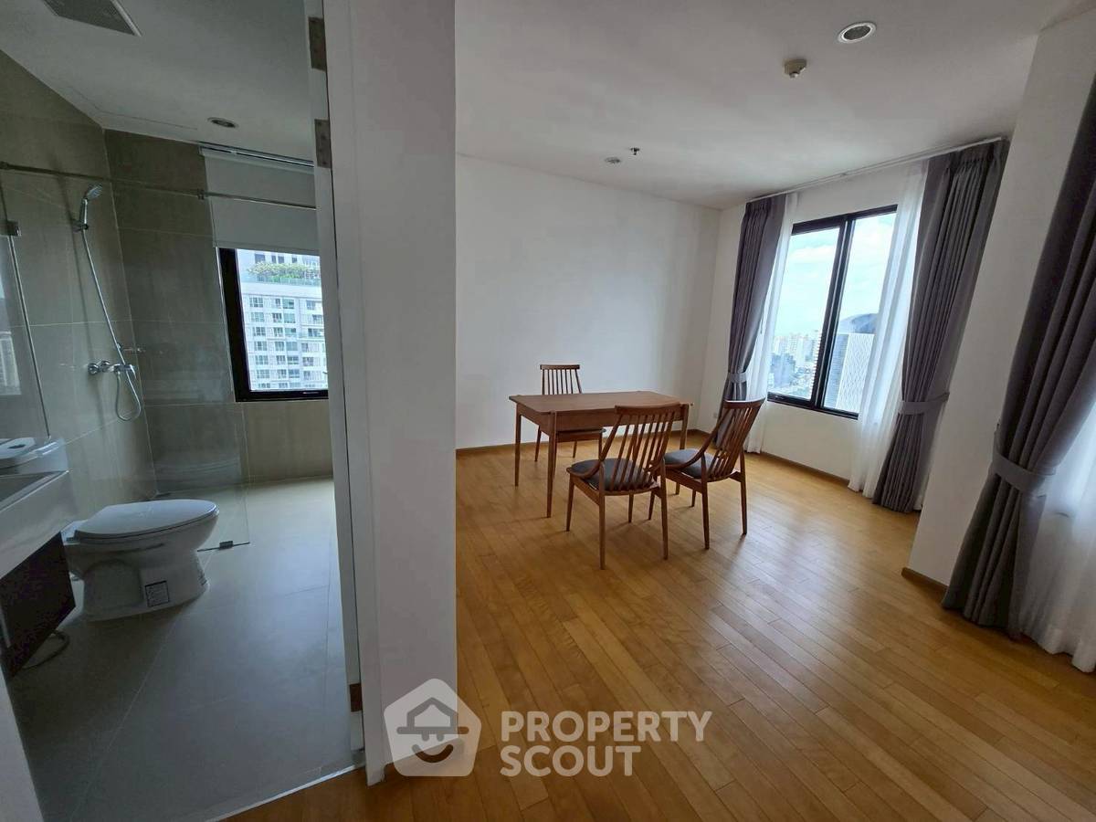 picture 4-BR Condo at Villa Asoke near MRT Phetchaburi (ID 3022092) - 3/10