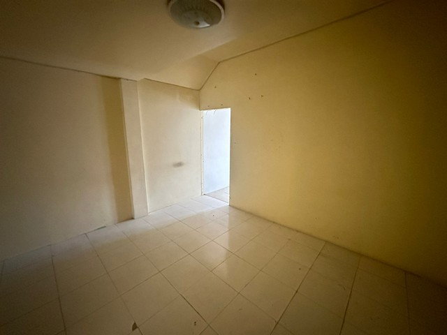 picture FOR SALE  COMMERCIAL BUILDING PROPERTY  4125000 BAHT. - 5/8