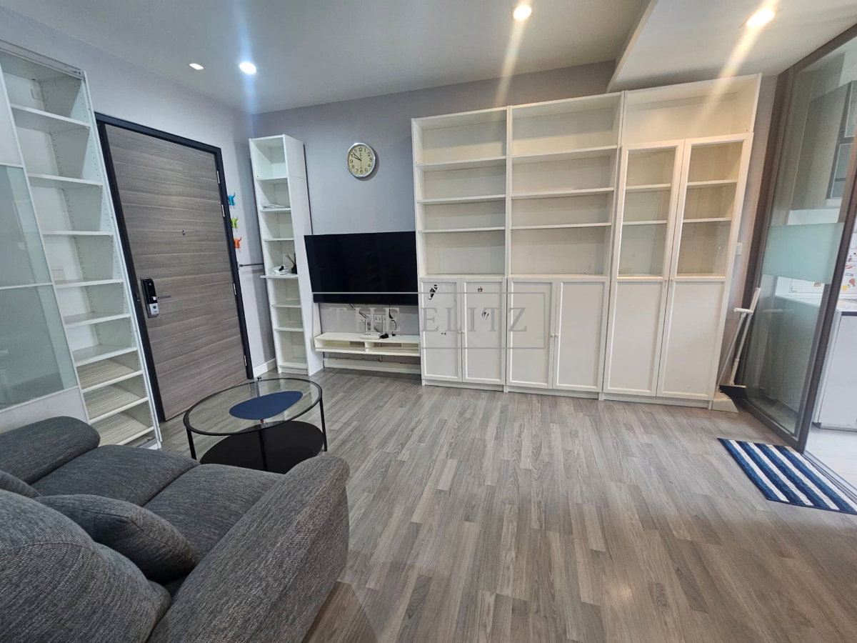 รูป ✨ The Ultimate Sathorn Living | Luxury Condo for Rent Near BTS Surasak & Silom ✨ - รูปที่ 2/12