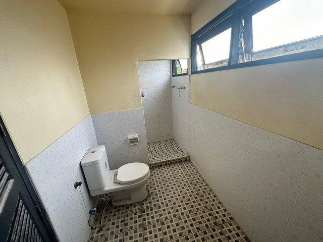 picture FOR SALE  COMMERCIAL BUILDING PROPERTY  4125000 BAHT. - 8/8